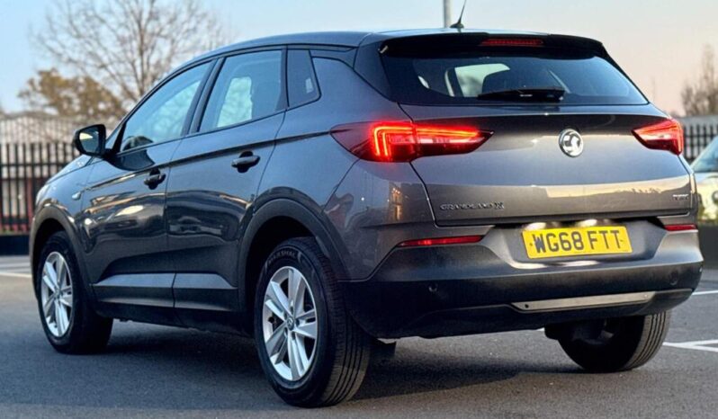 
								2018 Grey Vauxhall Grandland X full									