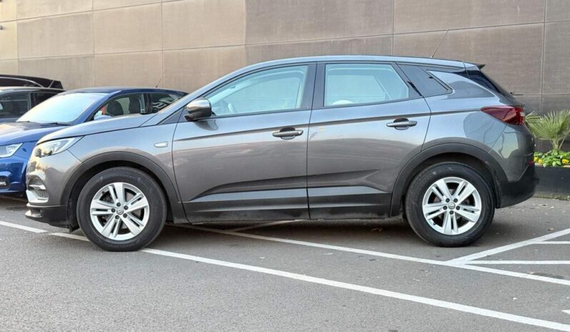 
								2018 Grey Vauxhall Grandland X full									