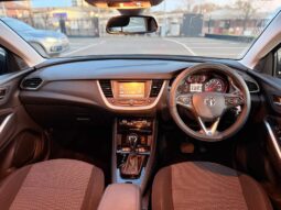 
										2018 Grey Vauxhall Grandland X full									
